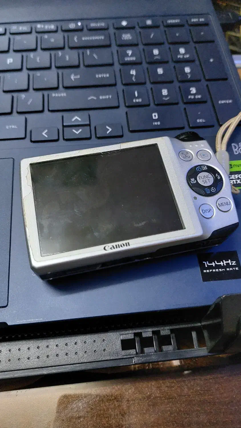 دوربین کنون|دوربین عکاسی و فیلمبرداری|همدان, |دیوار