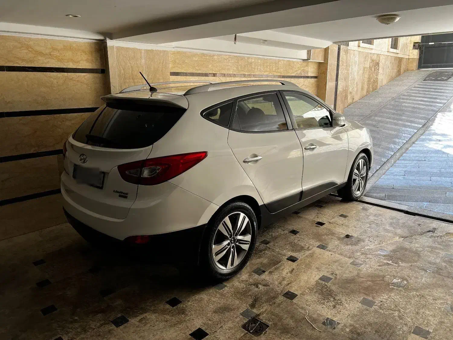 توسان۲۰۱۵استثنایی سفید کم کارکرد|خودرو سواری و وانت|تهران, تهرانسر شرقی|دیوار