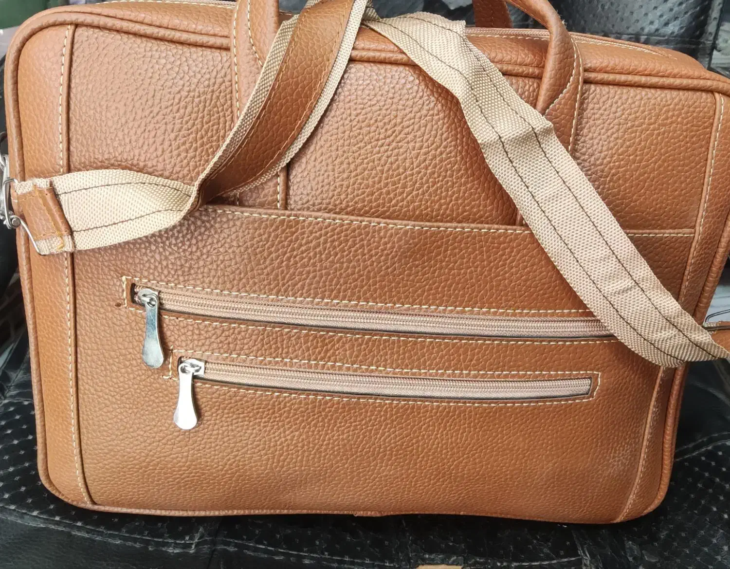 کیف کوله|کیف، کفش، کمربند|قم, باغ کرباسی|دیوار