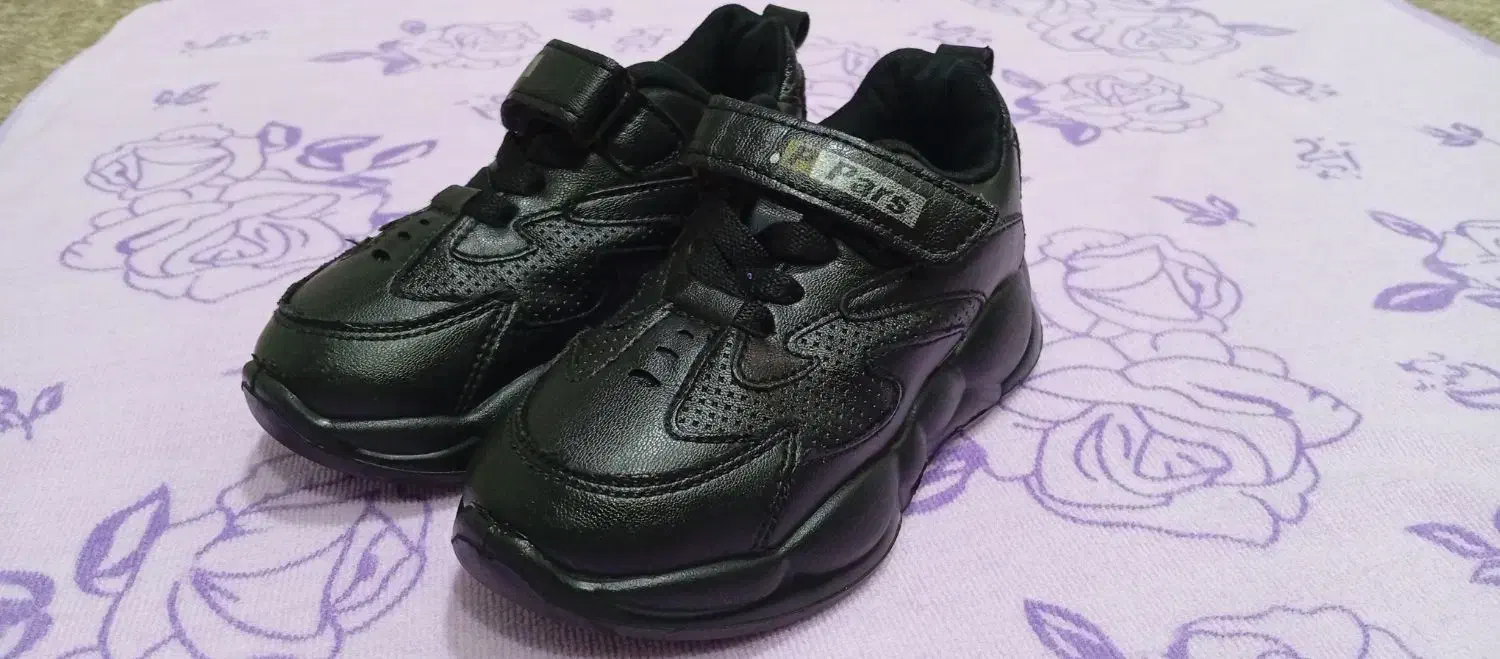 کفش اسپرت سایز ۲۶|کفش و لباس بچه|آمل, |دیوار