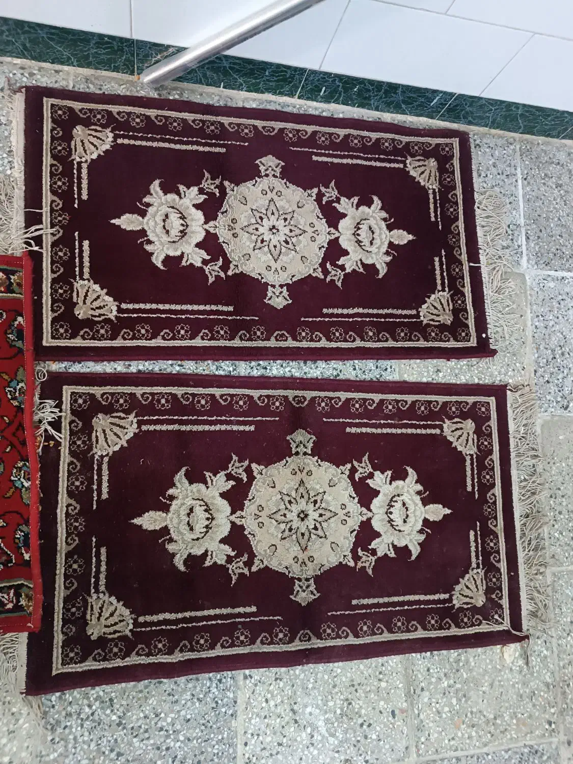 دو عدد پادری|پادری|سوسنگرد, |دیوار