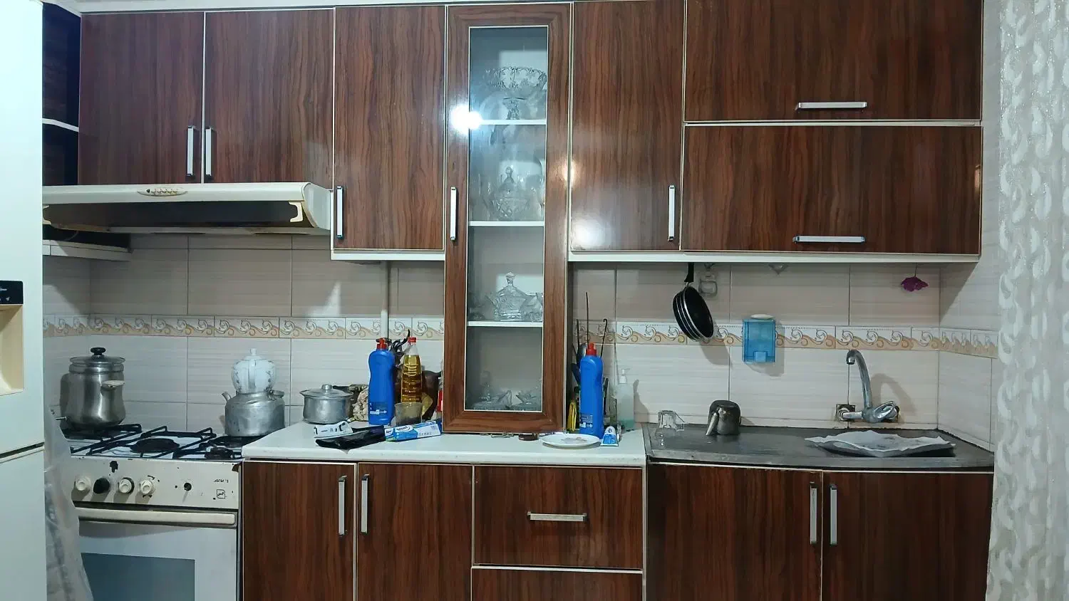 کابینت کارکرده|کتابخانه، شلف، قفسه‌های دیواری|بندر انزلی, آذربایجان|دیوار