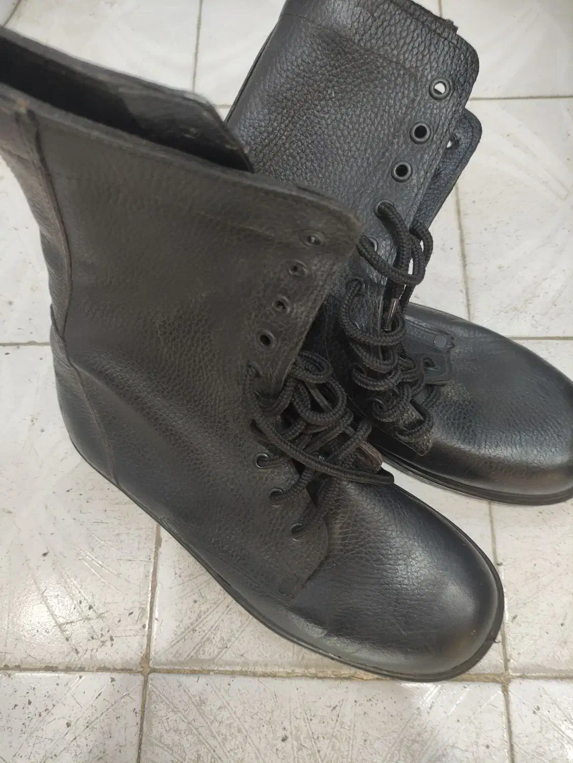 فروش یک جفت پوتین|کیف، کفش، کمربند|اسلام‌‌آباد غرب, |دیوار