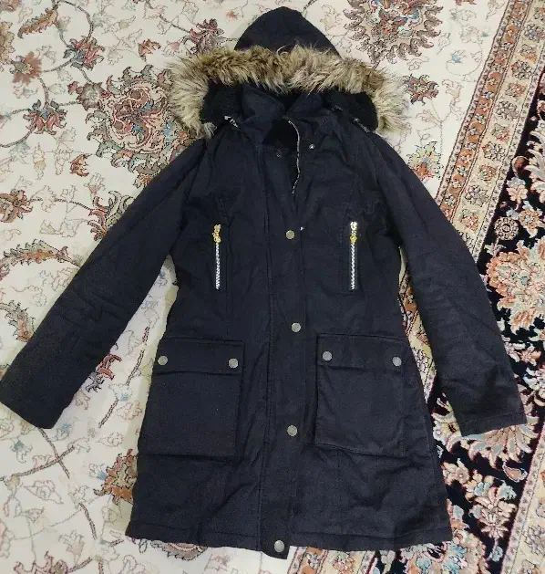 کاپشن داخل خز و پافر بلند|لباس|اسلامآباد غرب, |دیوار