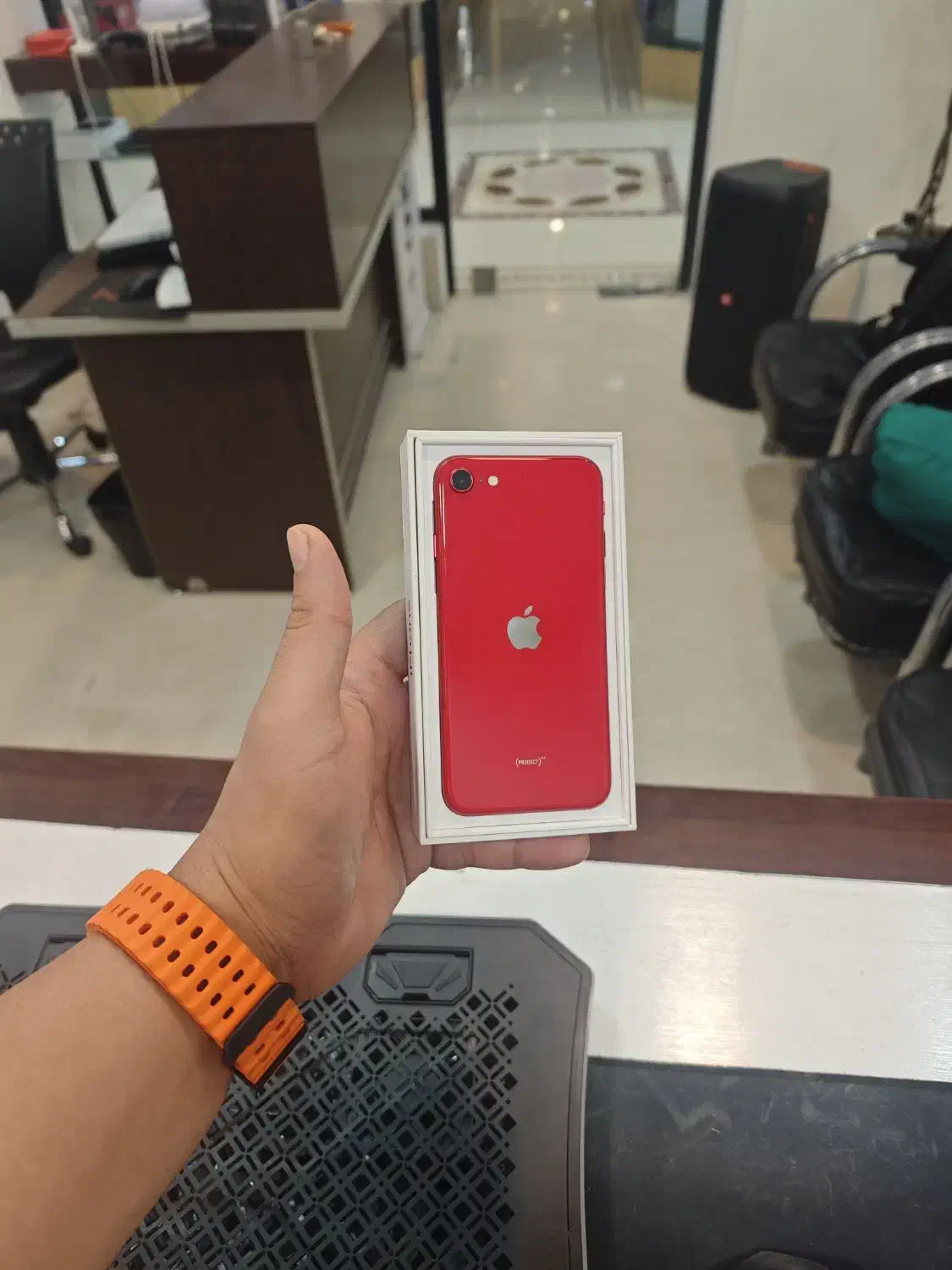 iphone se 2020|موبایل|کرج, گوهردشت|دیوار