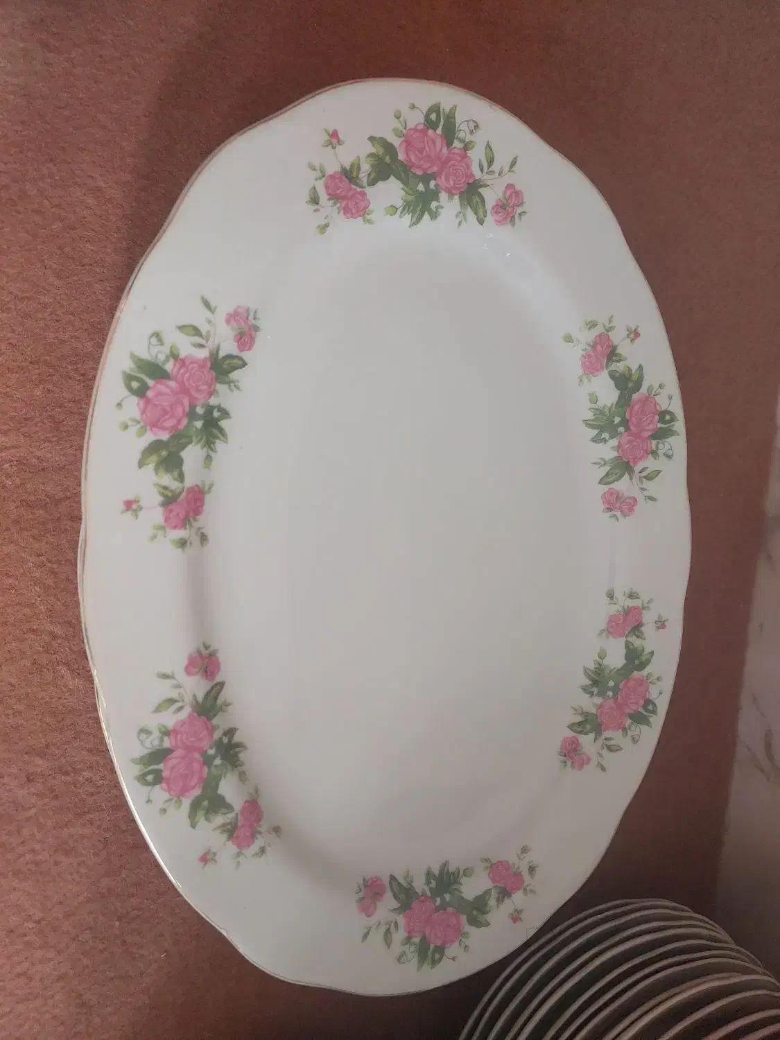 چینی گل سرخ|ظروف سرو و پذیرایی|قم, شهید صیاد شیرازی|دیوار