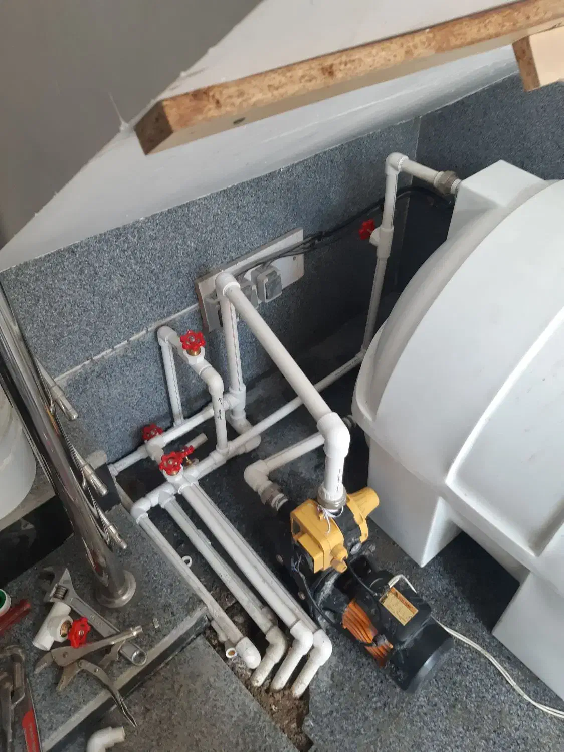 تاسیسات لوله کشی نصب پمپ برقکاری شیر الات|خدمات پیشه و مهارت|هشتگرد, شهرک ریحانه|دیوار