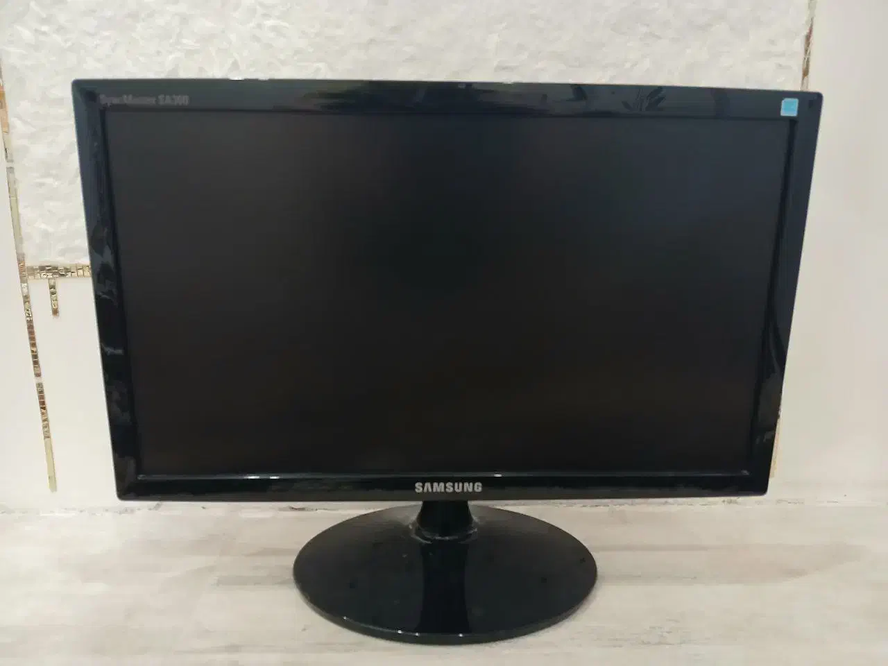 مانیتور سامسونگ|قطعات و لوازم جانبی رایانه|اراک, |دیوار