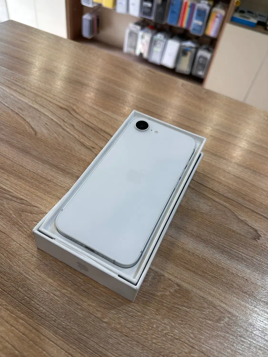 آیفون 16e ۱۲۸ گیگابایت|موبایل|مشهد, آزادشهر|دیوار