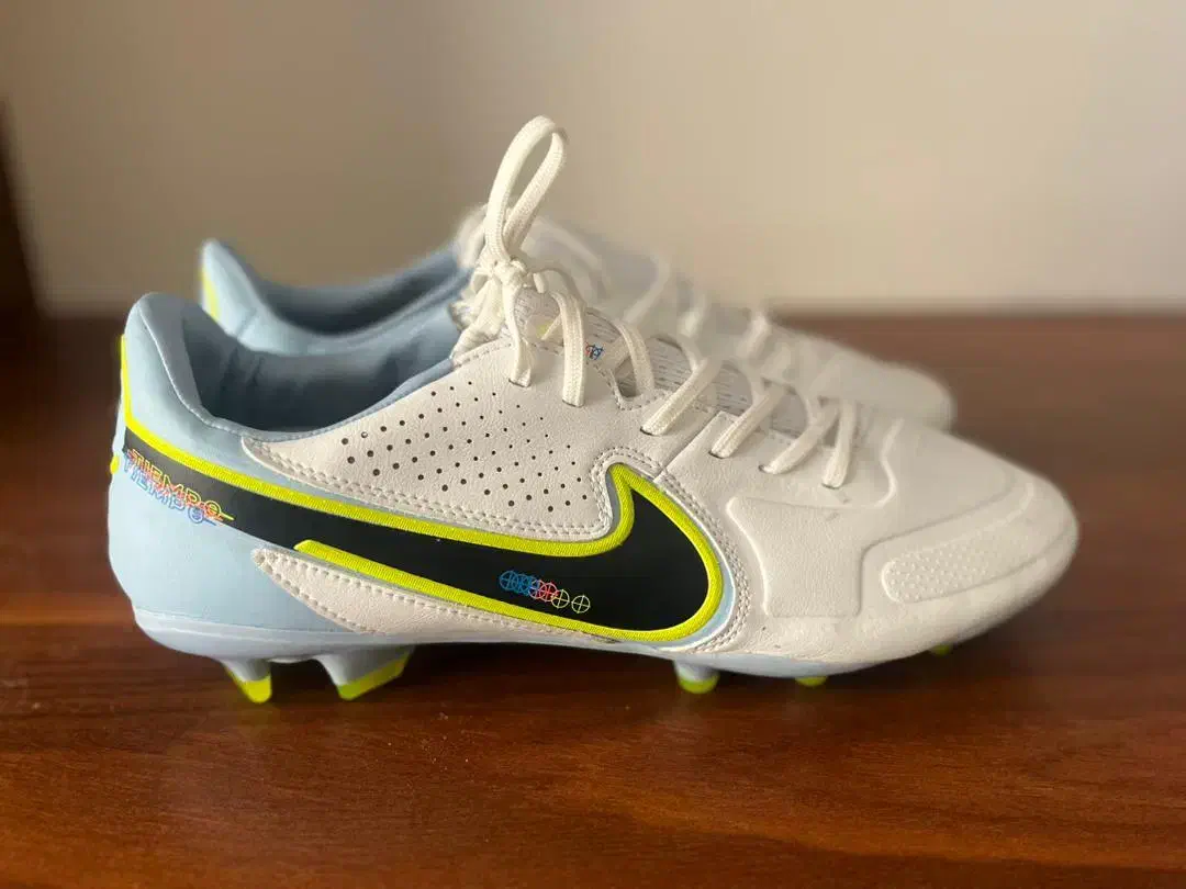 استوک فوتبال|تجهیزات ورزشی|تهران, جنت‌آباد مرکزی|دیوار