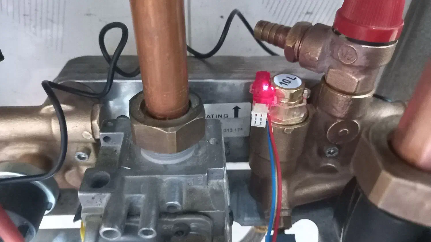 تعمیرات پکیج ،شوفاژ رادیاتور وآبگرمکن دیواری|خدمات پیشه و مهارت|شیراز, دکتر حسابی|دیوار