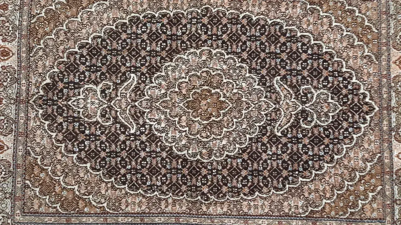 قایچه دستباف ماهی. فروش فوری|فرش|تبریز, |دیوار