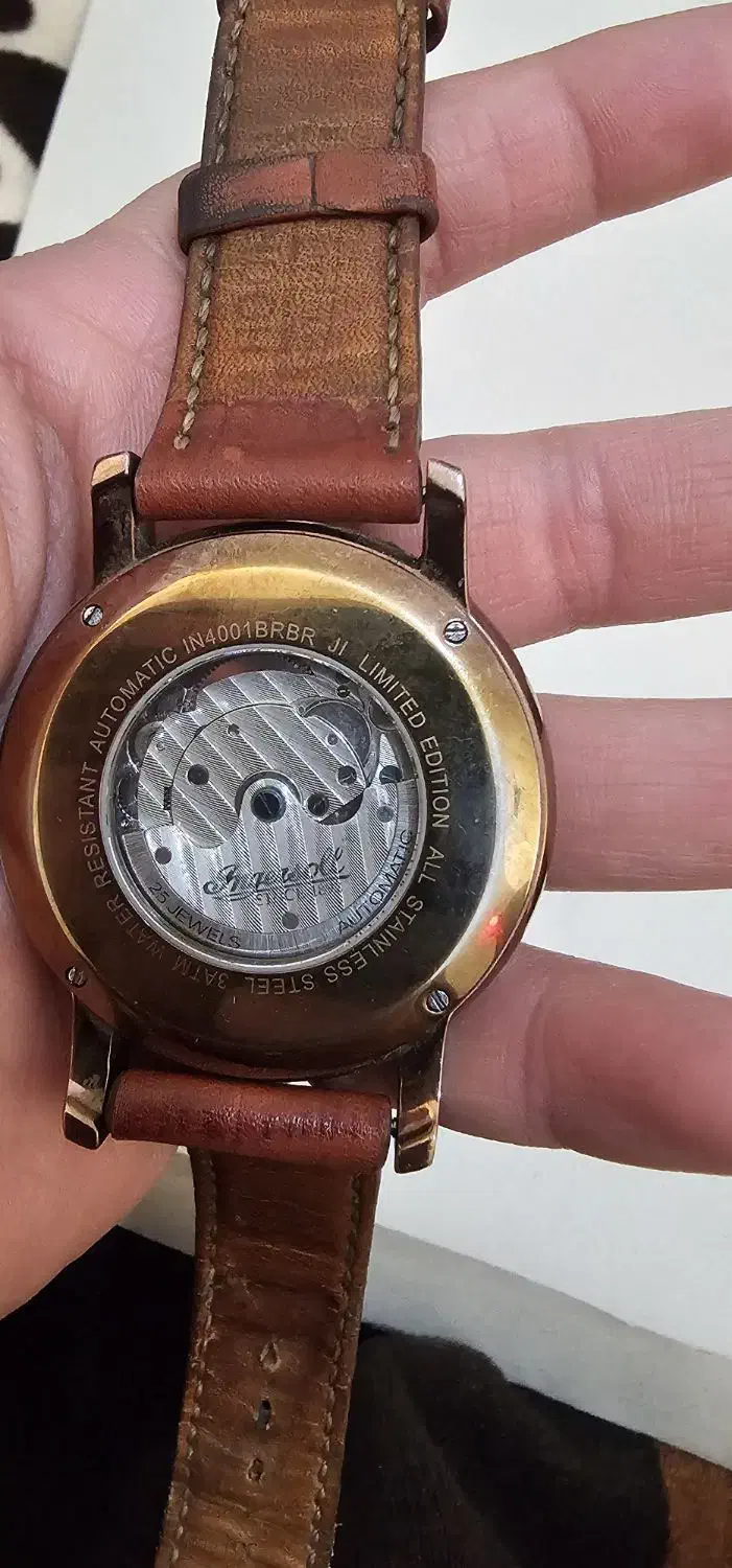 ساعت|ساعت|اصفهان, منتظرالمهدی|دیوار