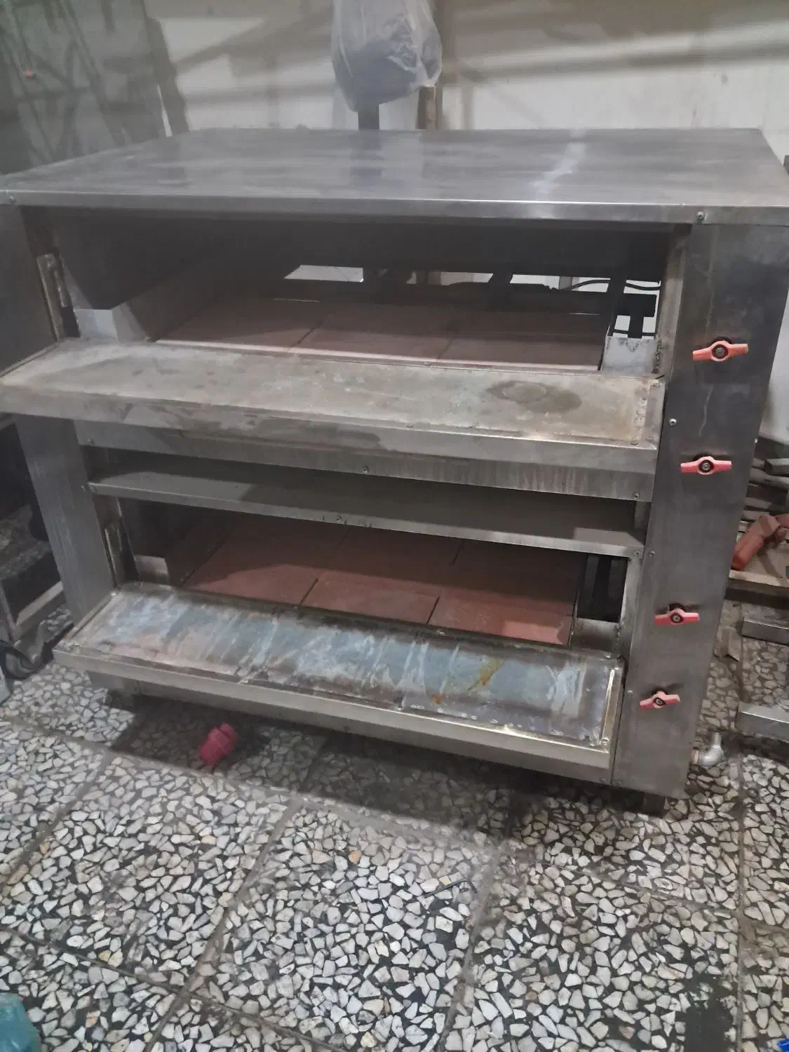 فره پیتزا دوطبقه|کافیشاپ و رستوران|خمینیشهر, |دیوار