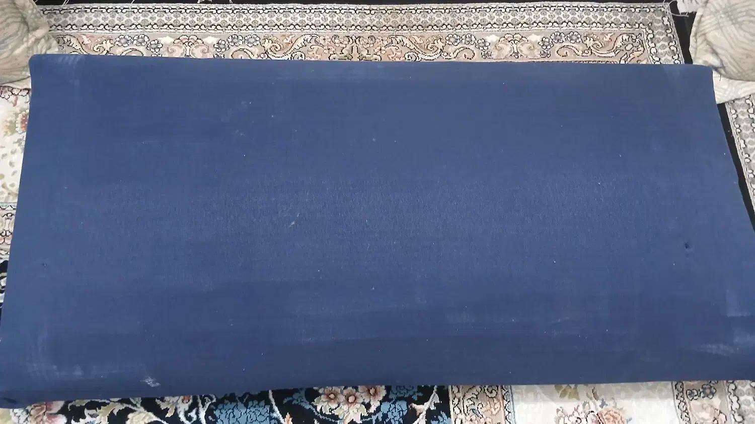 پشتی|پشتی|مشهد, حضرت حجت|دیوار