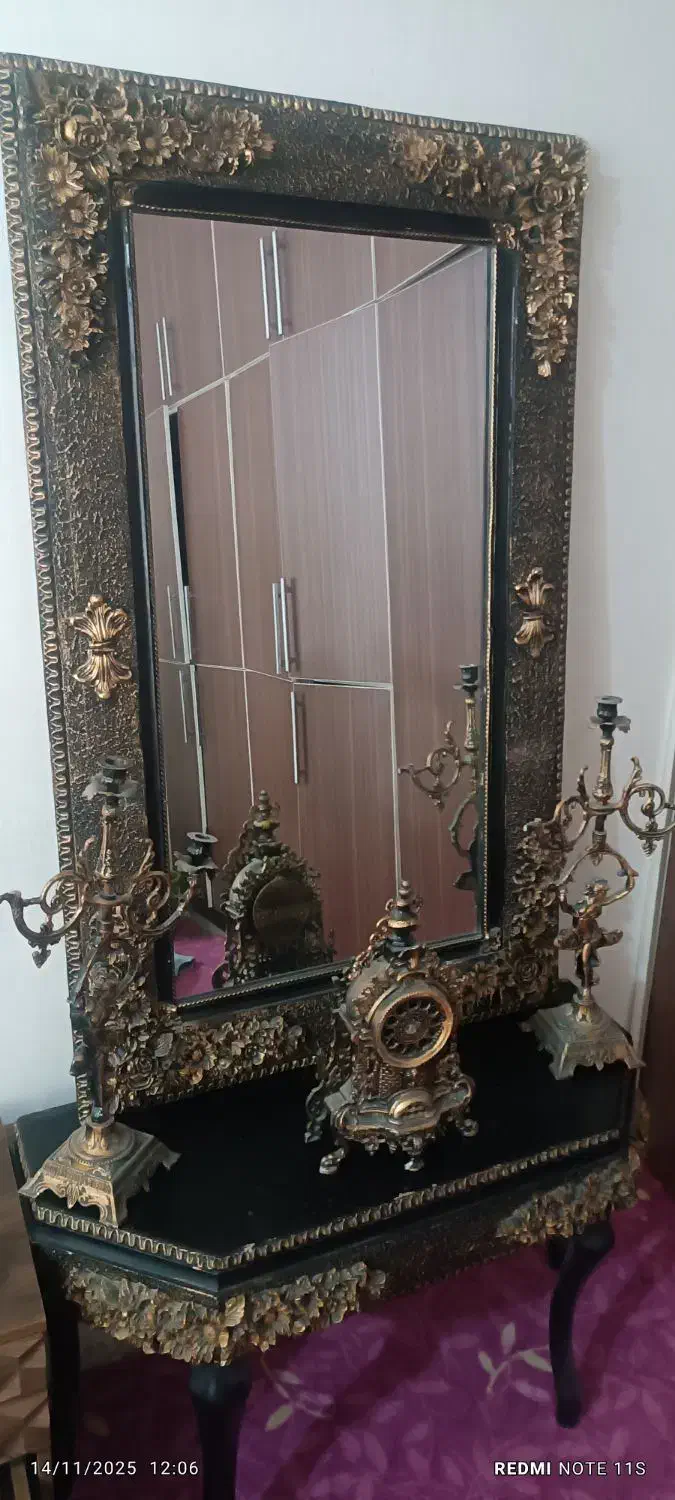 آیینه قدی|آینه|ایلام, |دیوار