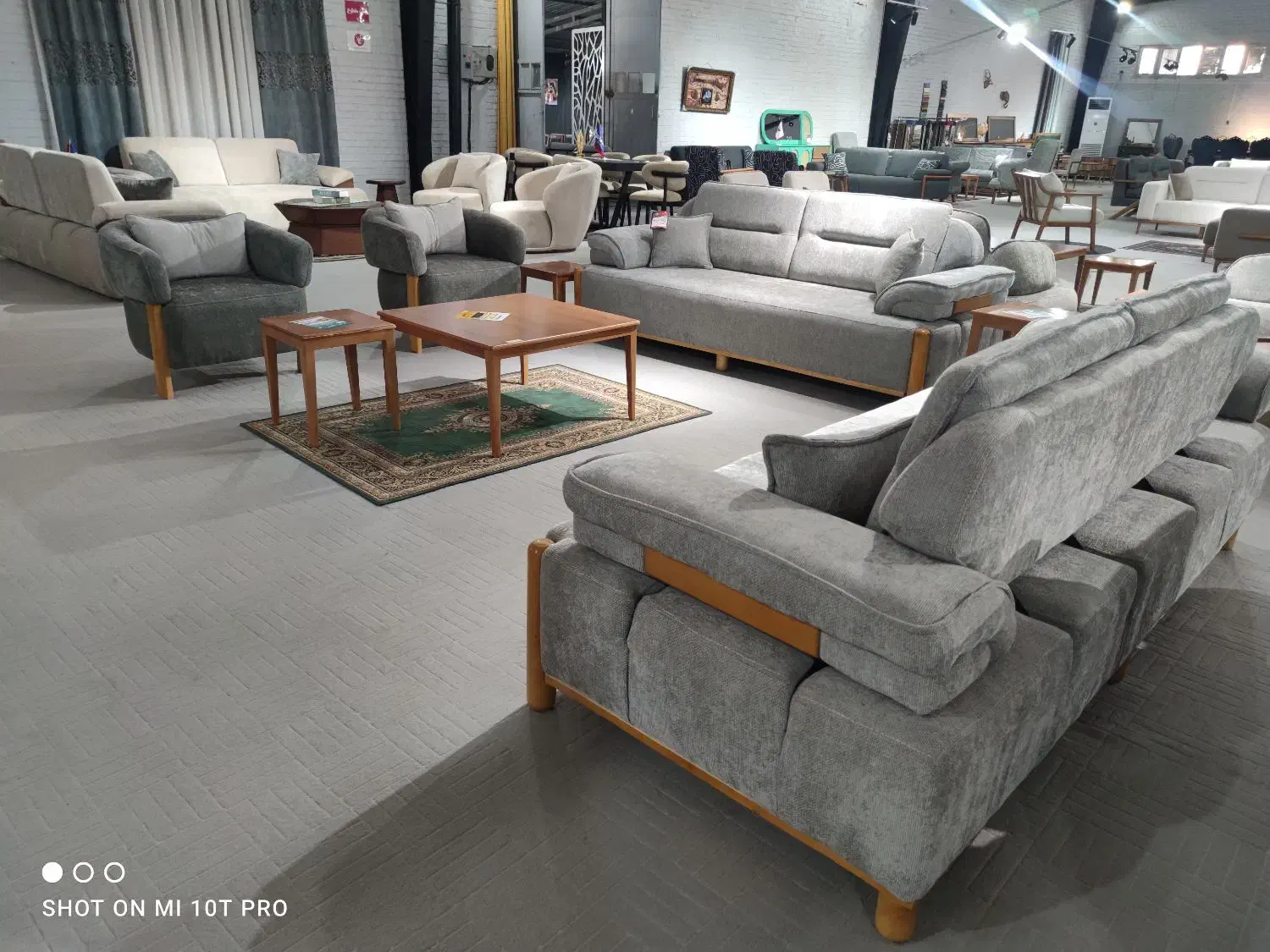 مبل کلاسیک یافت اباد فرانسوی|مبلمان خانگی و میز عسلی|اهواز, سلطانمنش|دیوار