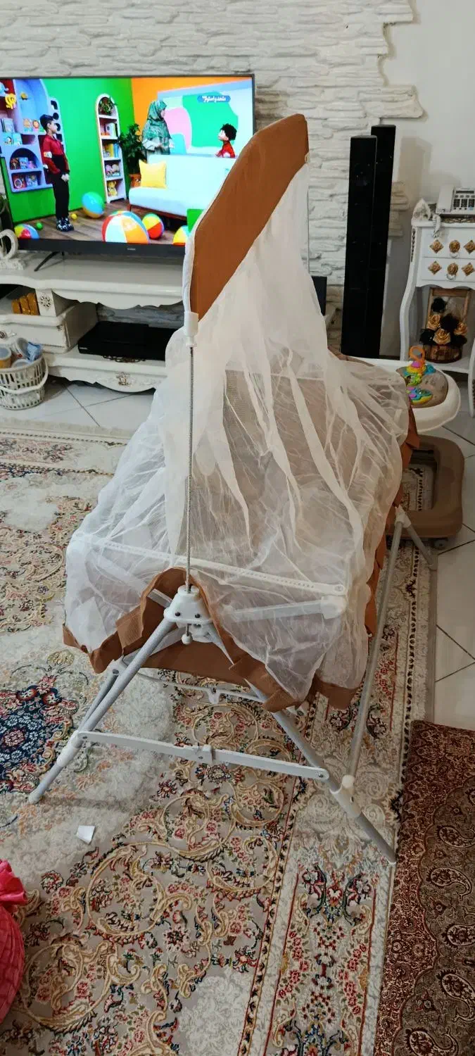 گهواره نوزاد|اسباب و اثاث بچه|هشتگرد, فاز ۳ مهستان|دیوار