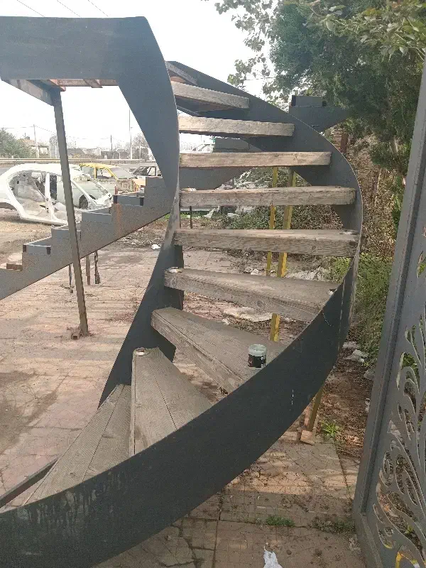 جوشکار پله نرده سربندی درب پنجره|خدمات پیشه و مهارت|صومعهسرا, |دیوار