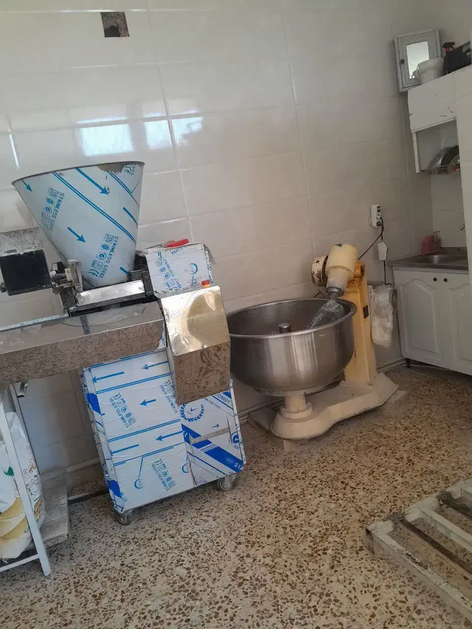 واگذاری مجوز نانوایی بربری در محلات|فروش مغازه و غرفه|قم, تعویض پلاک|دیوار