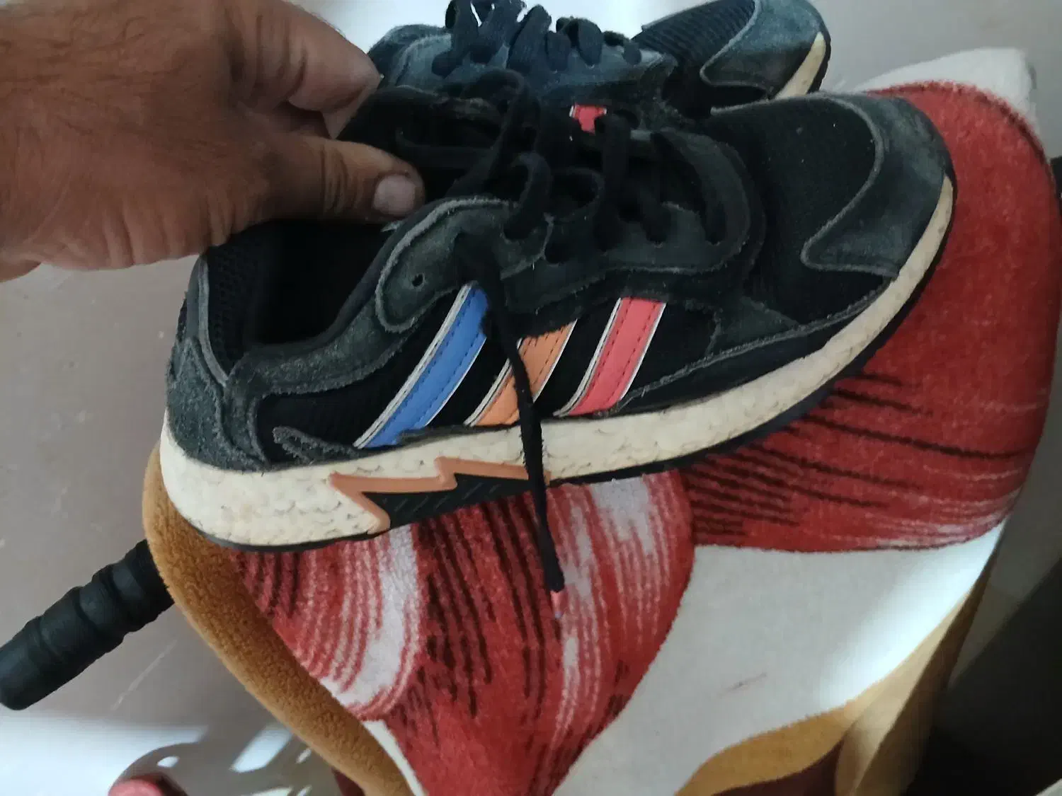 کتونی آدیداس|کیف، کفش، کمربند|بروجرد, |دیوار