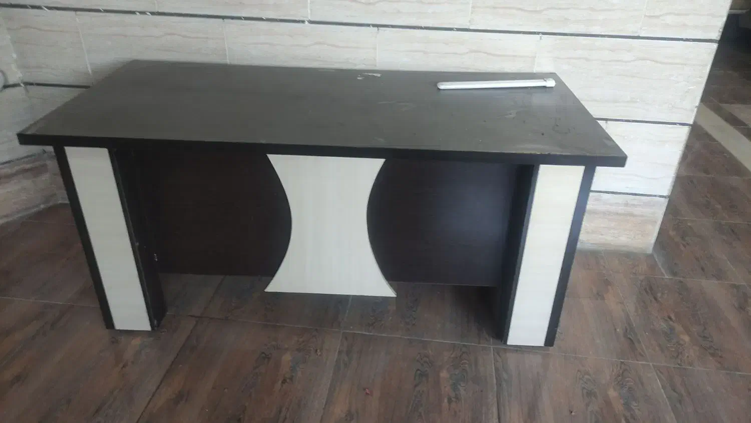 میز اداری کاملا نو|میز تحریر و کامپیوتر|خرم‌آباد, |دیوار