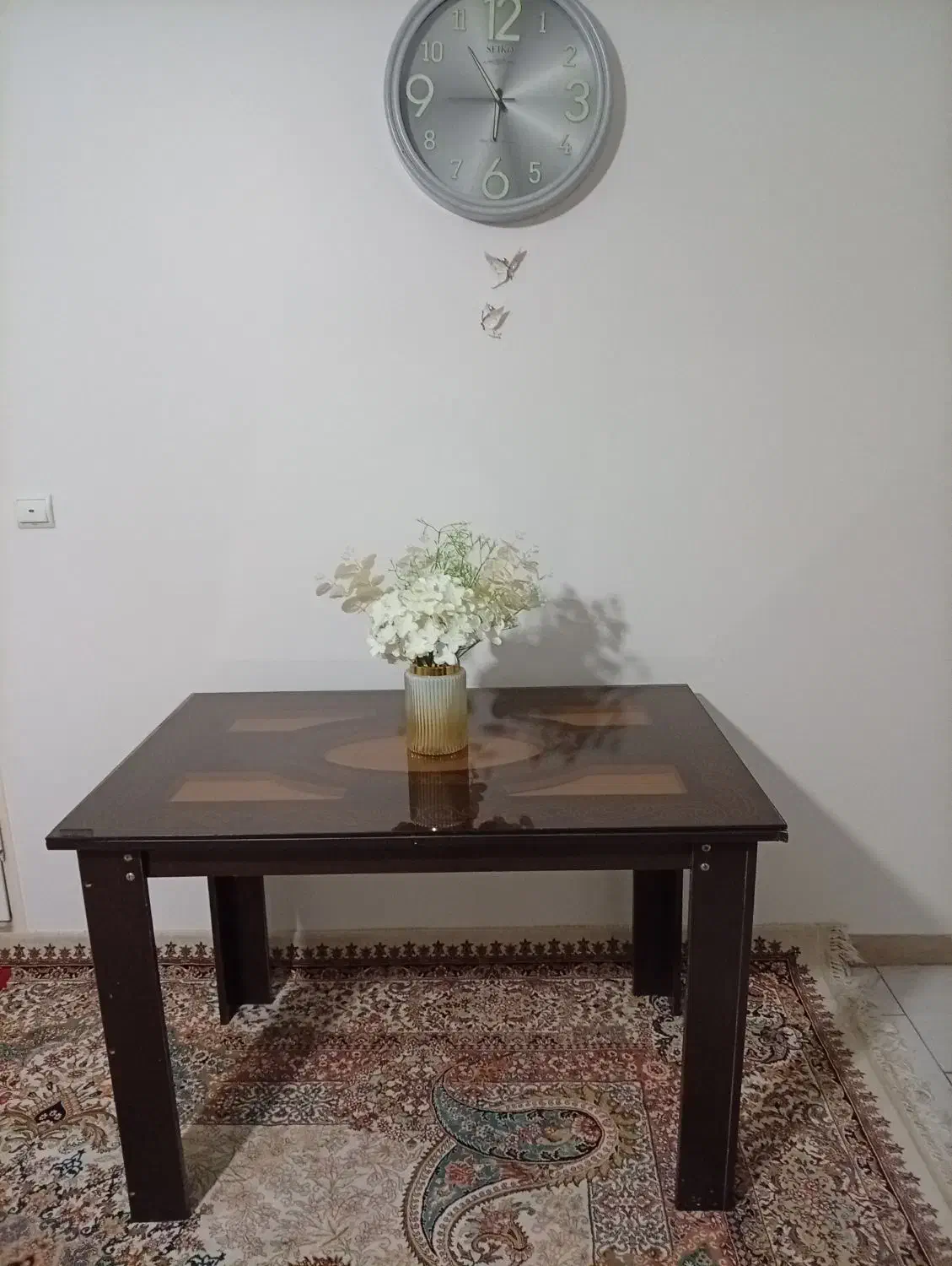 میز غذا خوری|میز و صندلی غذاخوری|ری, منصوریه منگل|دیوار