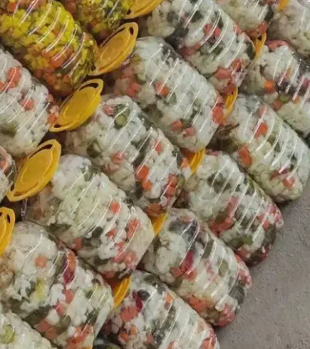 ترشی و شور مخلوط|خوردنی و آشامیدنی|رشت, بیجارپس|دیوار