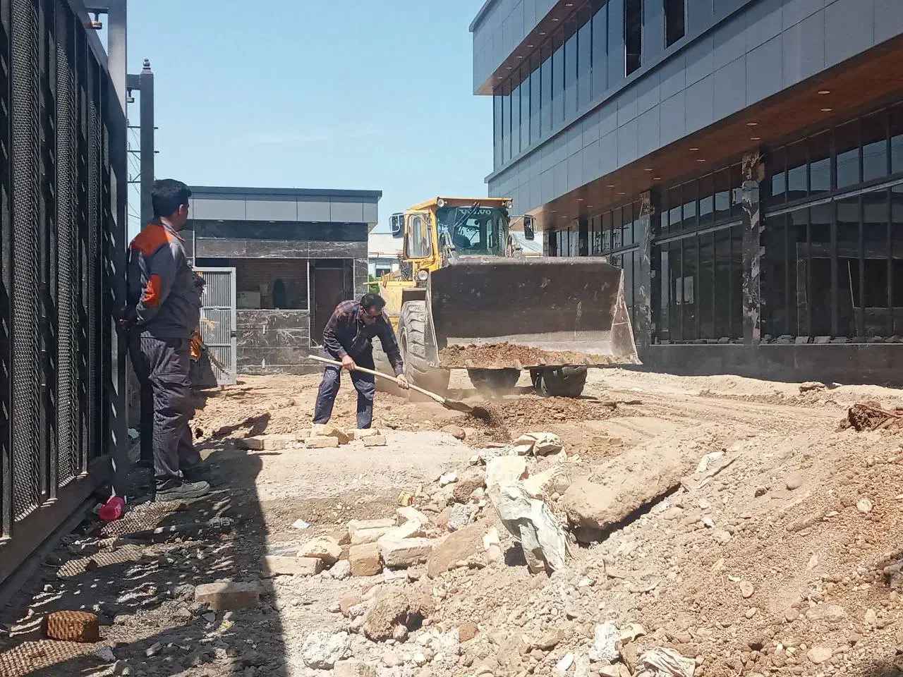 پیمانکاری ، لودر و کامیون|خدمات حمل و نقل|نظرآباد, نظرآباد|دیوار