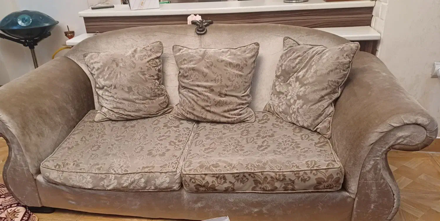 مبل|مبلمان خانگی و میز عسلی|رشت, کوی حسینی|دیوار