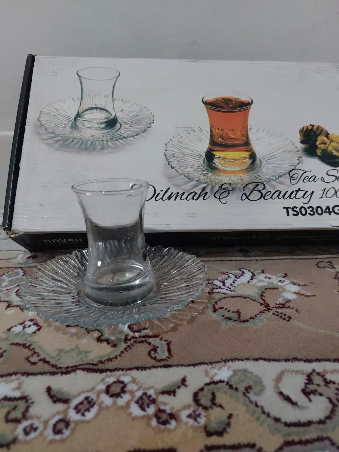 ست نعلبکی و استکان کمر باریک|ظروف سرو و پذیرایی|تهران, قیام|دیوار