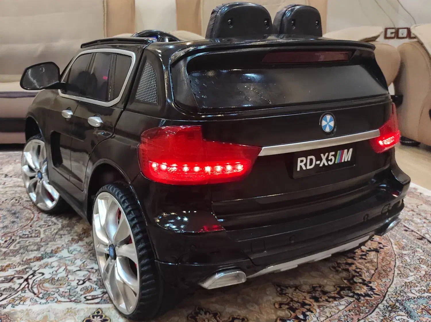 ماشین شارژی شاسی بلند بدون خط و خش|اسباببازی بچه|ارومیه, |دیوار