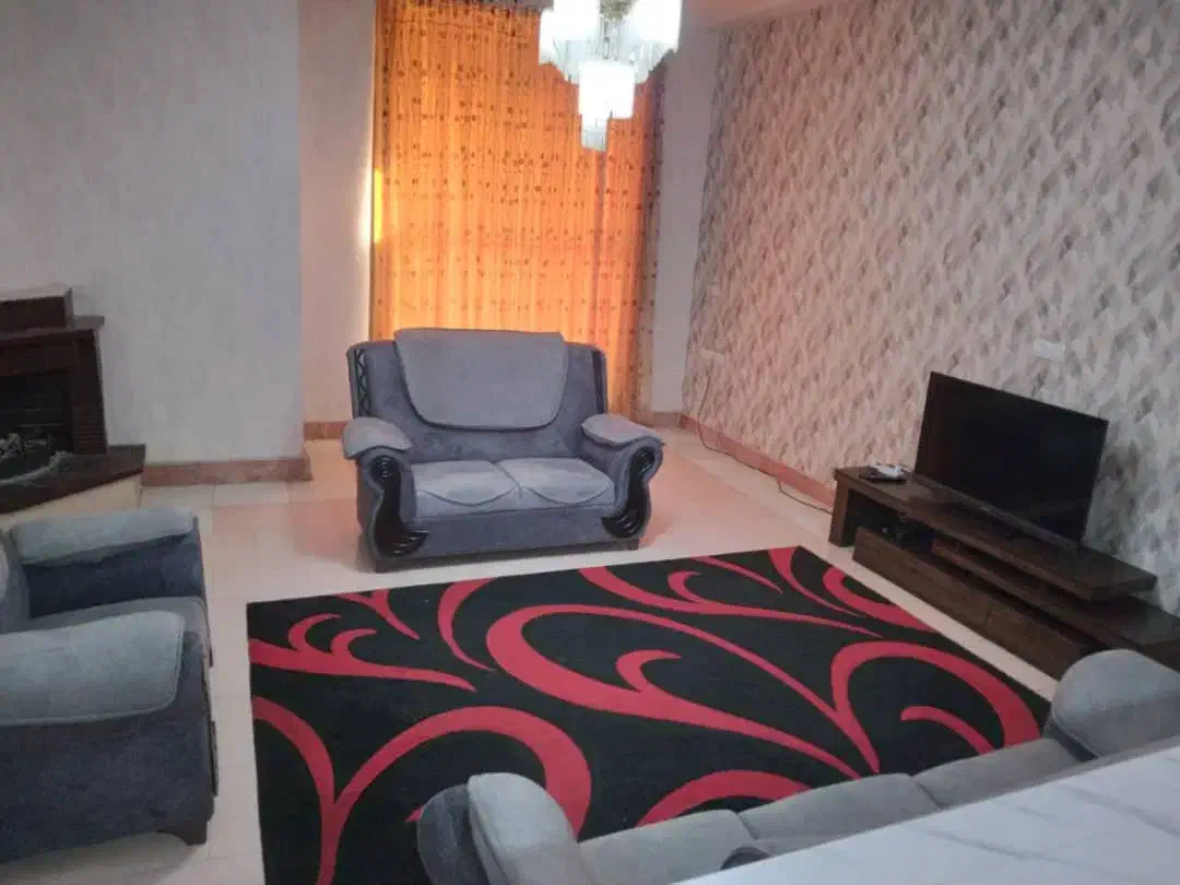 منزل مبله پل غدیر|اجارهٔ کوتاه‌مدت آپارتمان و سوئیت|شیراز, شهرک مفتح|دیوار