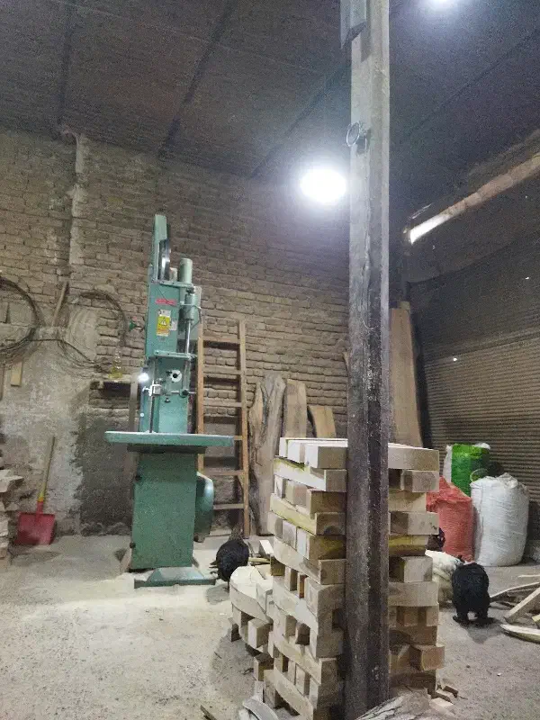 به یک نفر شاگردماهر یانیمه ماهر در نجاری نیازمندیم|استخدام صنعتی، فنی، مهندسی|مرند, |دیوار