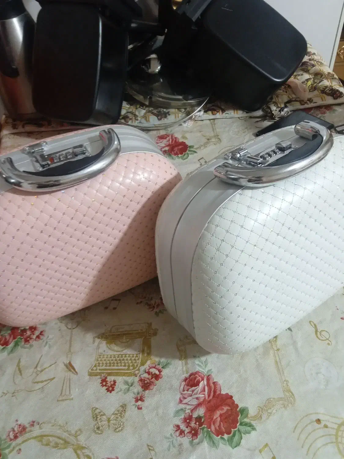 کیف آرایشی|کیف، کفش، کمربند|تهران, بوستان سرخه حصار|دیوار