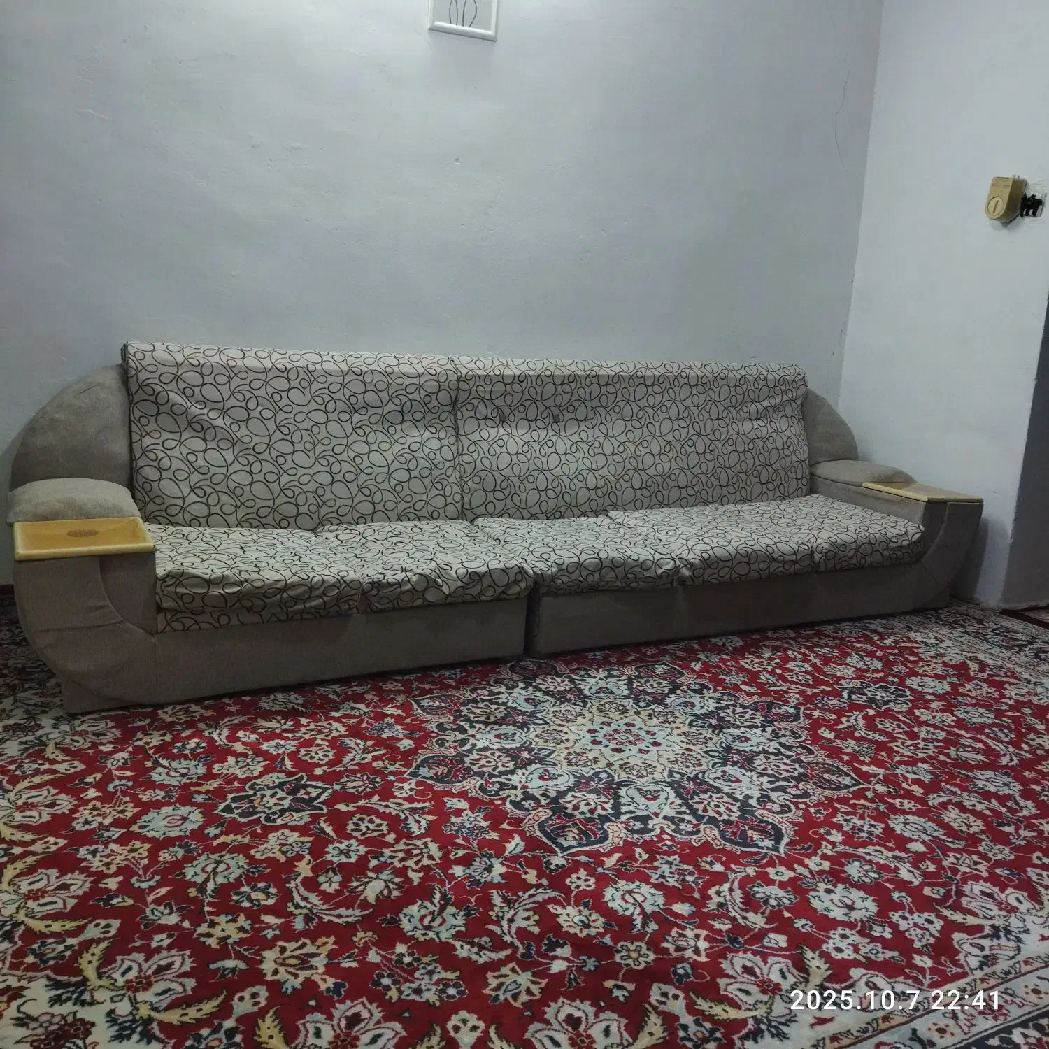 مبل ۵نفره|مبلمان خانگی و میز عسلی|قائم‌شهر, |دیوار