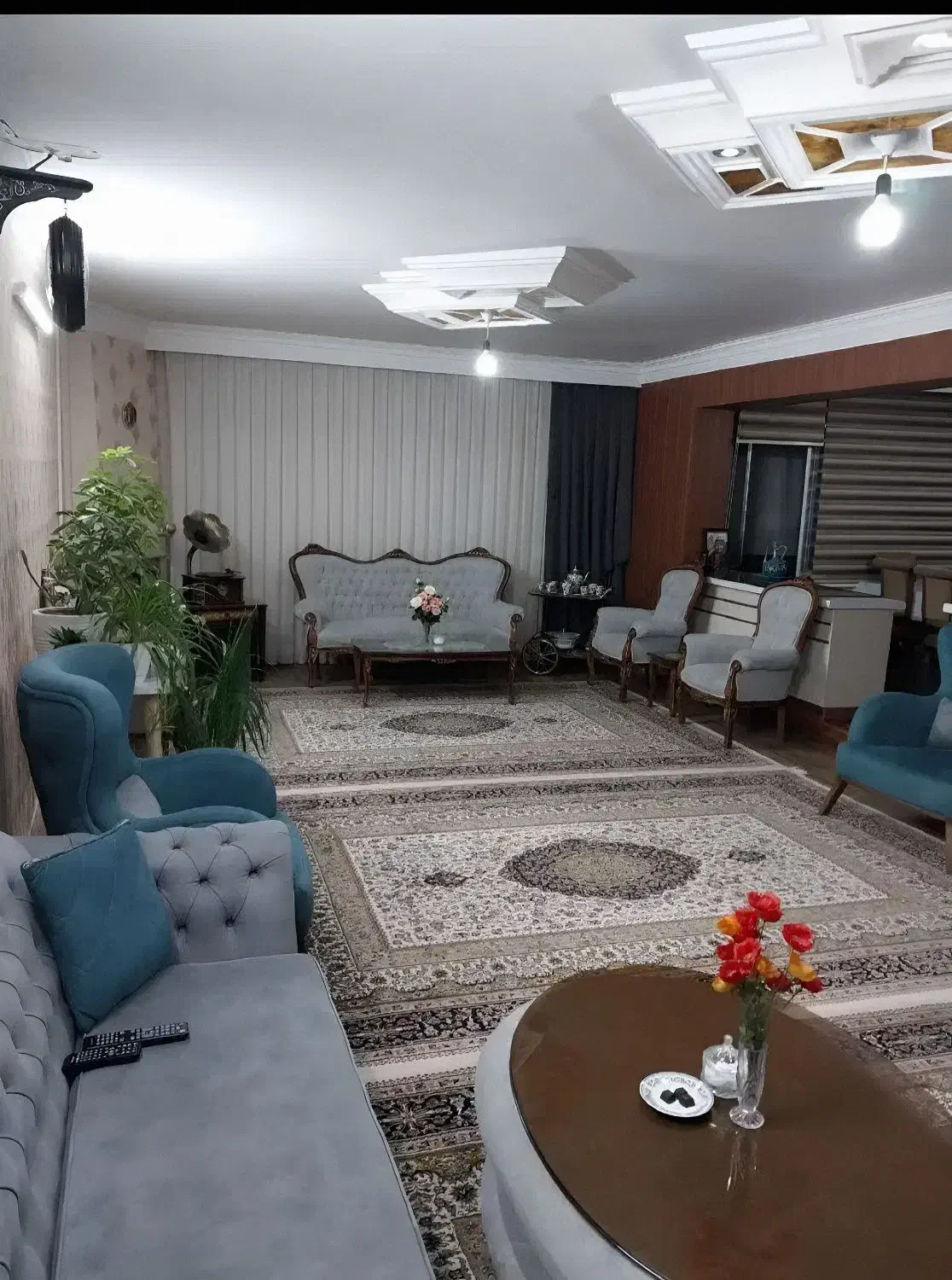 آپارتِمان ۱۳۰ متر / طَ دوم / تَمیز / سَند شِشدانگ|فروش آپارتمان|مشهد, حجاب (شهرک غرب)|دیوار