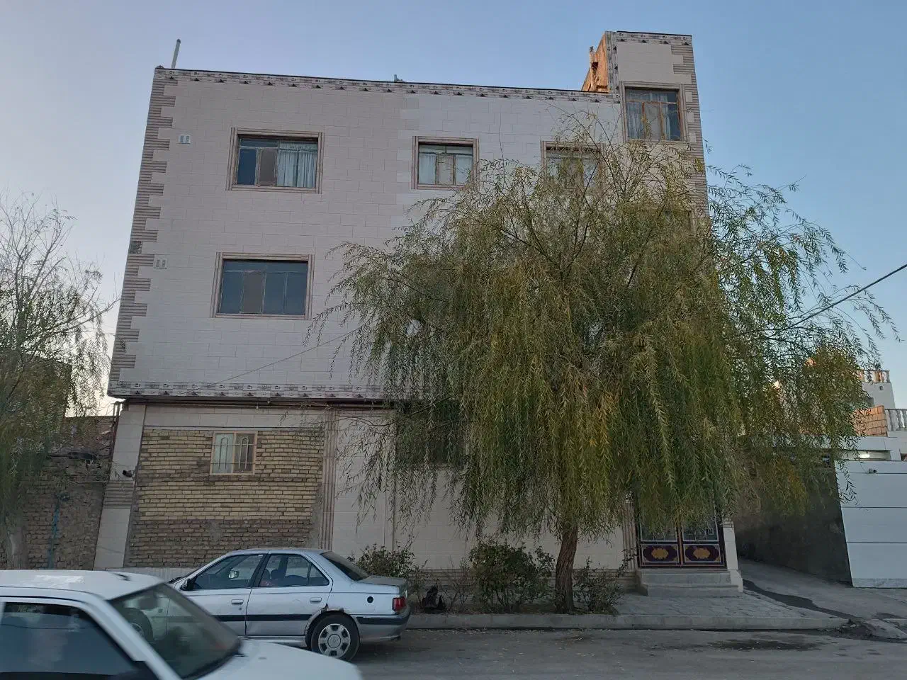 ویلایی سه طبقه و نیم|فروش خانه و ویلا|چناران, |دیوار