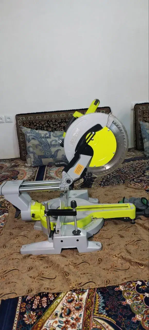 فارسی بر ایکسکورت|ابزارآلات|پیرانشهر, |دیوار