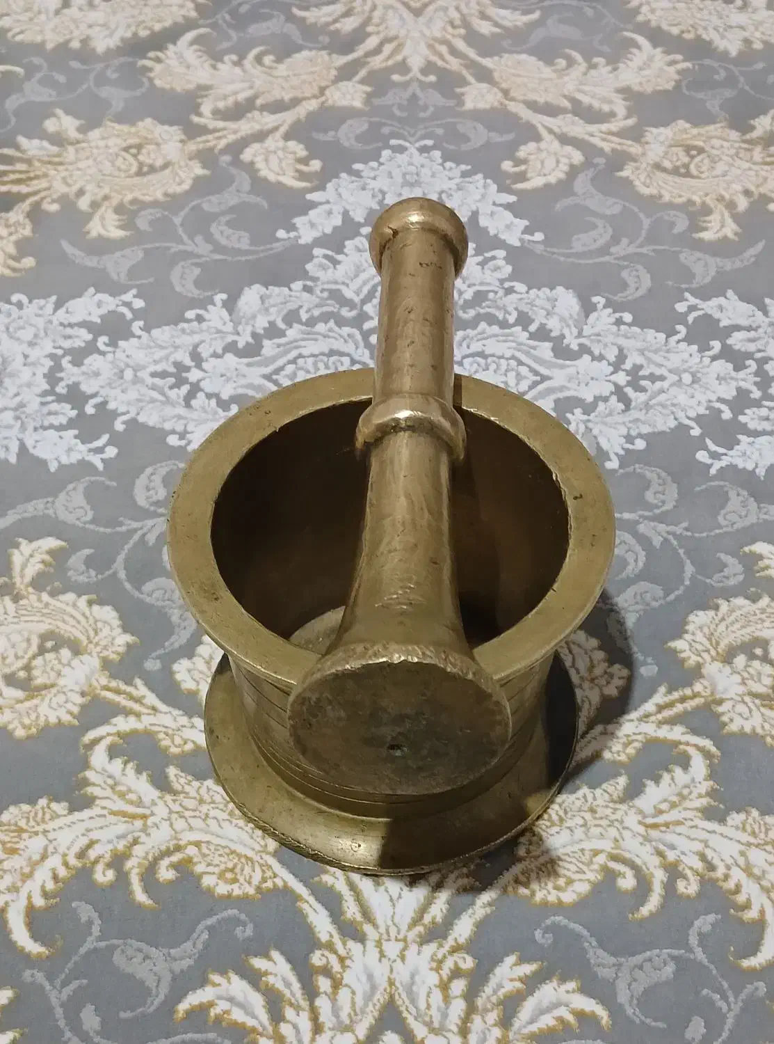 هاون قدیمی سالم به دونه ایراد|کلکسیون اشیاء عتیقه|سقز, |دیوار