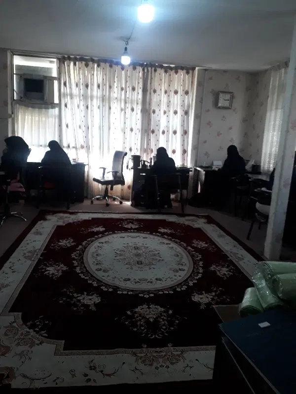 استخدام نیروی خانم نیمه وقت|استخدام بازاریابی و فروش|تهران, جی|دیوار