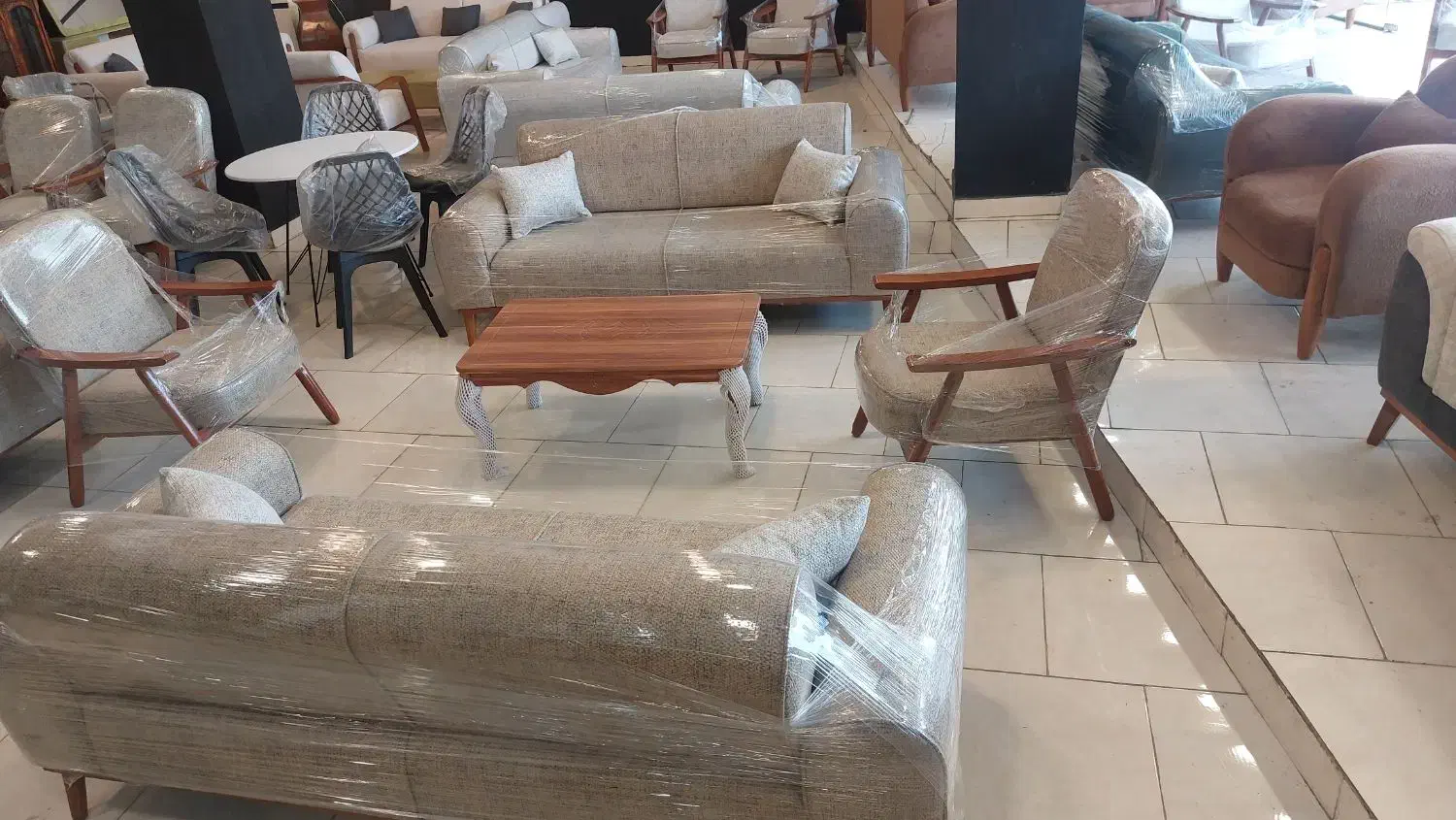 از تولید ب مصرف|مبلمان خانگی و میز عسلی|رشت, لاکان شهر|دیوار