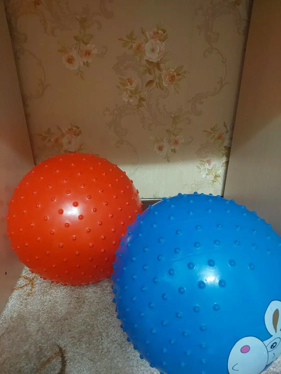 اسباب بازی|اسباب‌بازی بچه|ری, دیلمان|دیوار