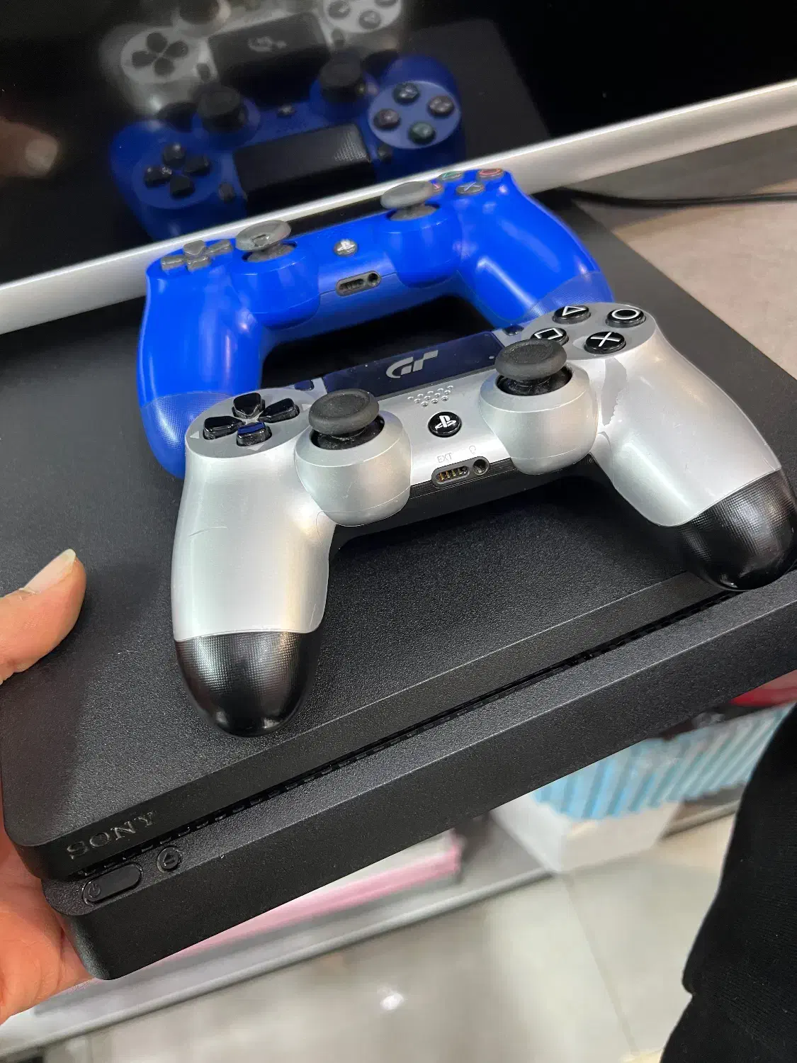 ps4 slim یک ترا اکانتی|کنسول، بازی ویدئویی و آنلاین|سقز, |دیوار
