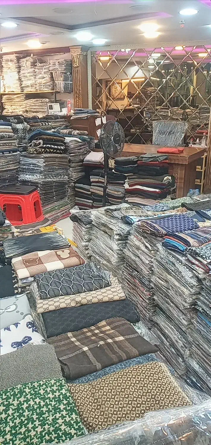 فروشنده در پخش شال و روسری|استخدام بازاریابی و فروش|مشهد, هفده شهریور|دیوار