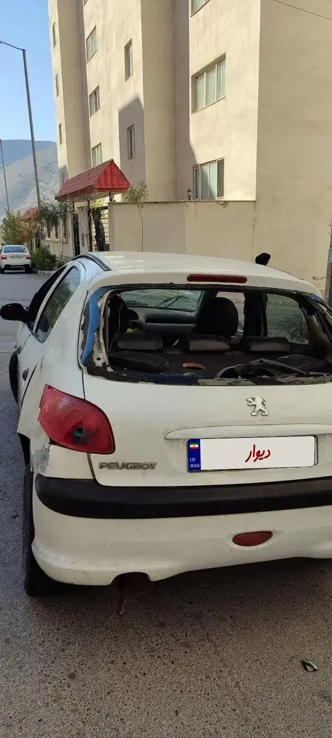 ۲۰۶تصادفی مدل ۸۸|خودرو سواری و وانت|پردیس, فاز ۸|دیوار