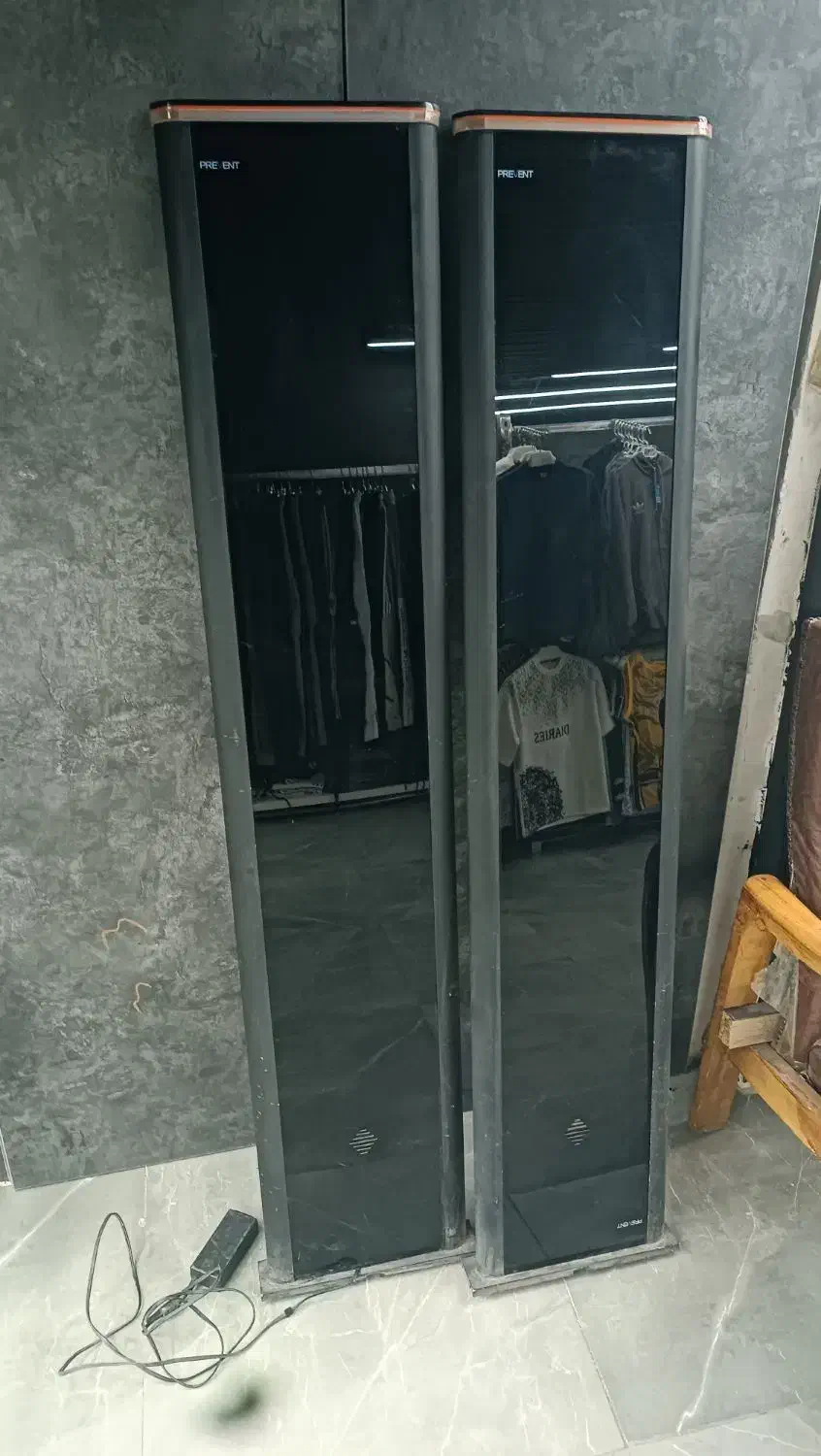 گِیت لباس فروشی|فروشگاه و مغازه|قم, تولید دارو و یخچال|دیوار