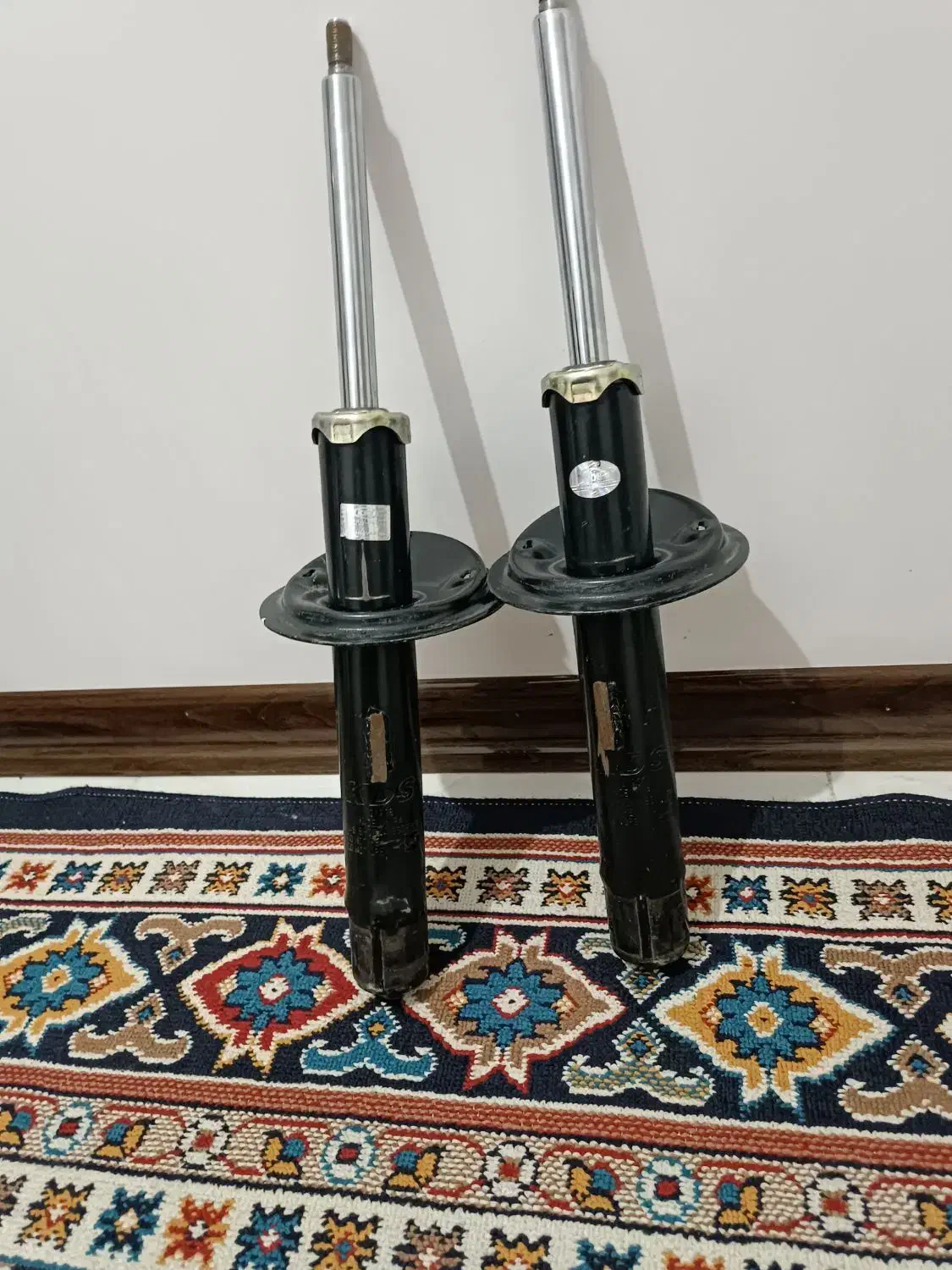 کمک پژو پوسته کوتاه و فابریک|قطعات یدکی و لوازم جانبی|پاکدشت, پاکدشت (مامازند)|دیوار