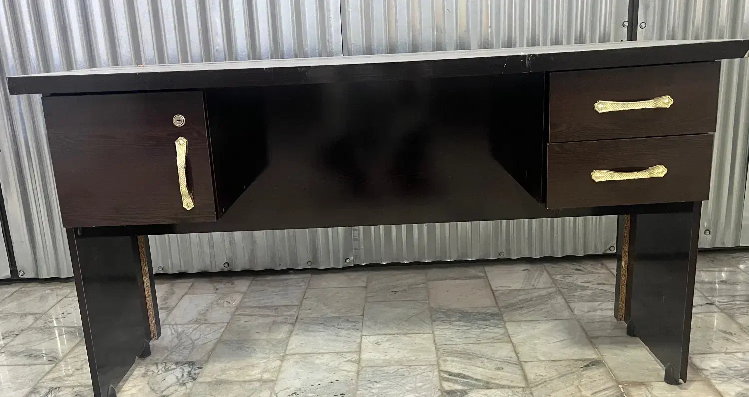 میز اداری|مبلمان اداری|بروجن, |دیوار