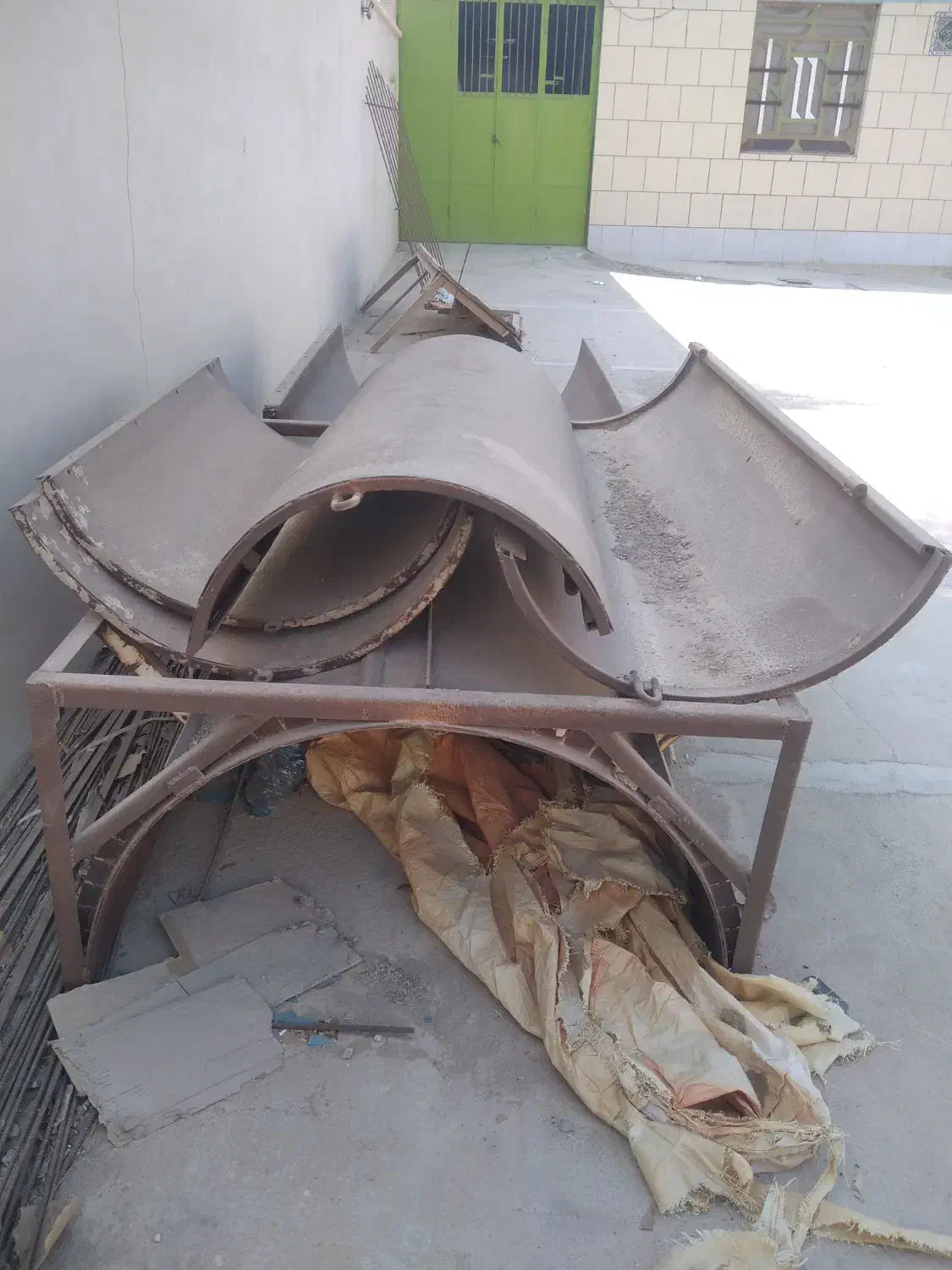 قالب و منبع|ماشینآلات صنعتی|خورموج, |دیوار